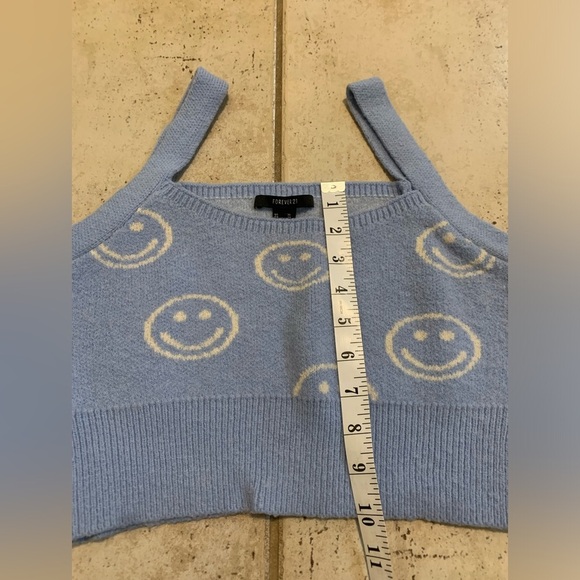 Forever 21 Blue & White Smiley Face Knit Sweater Crop Top Size XL - Picture 5 of 5